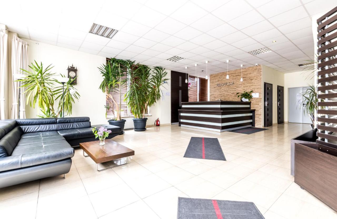 Motel Silver Konstantynow Lodzki Bagian luar foto