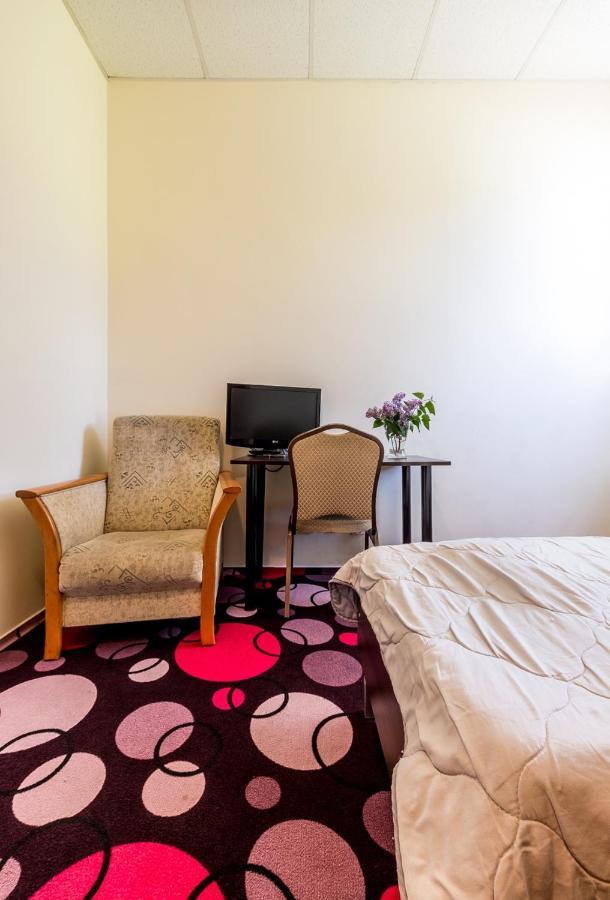 Motel Silver Konstantynow Lodzki Bagian luar foto