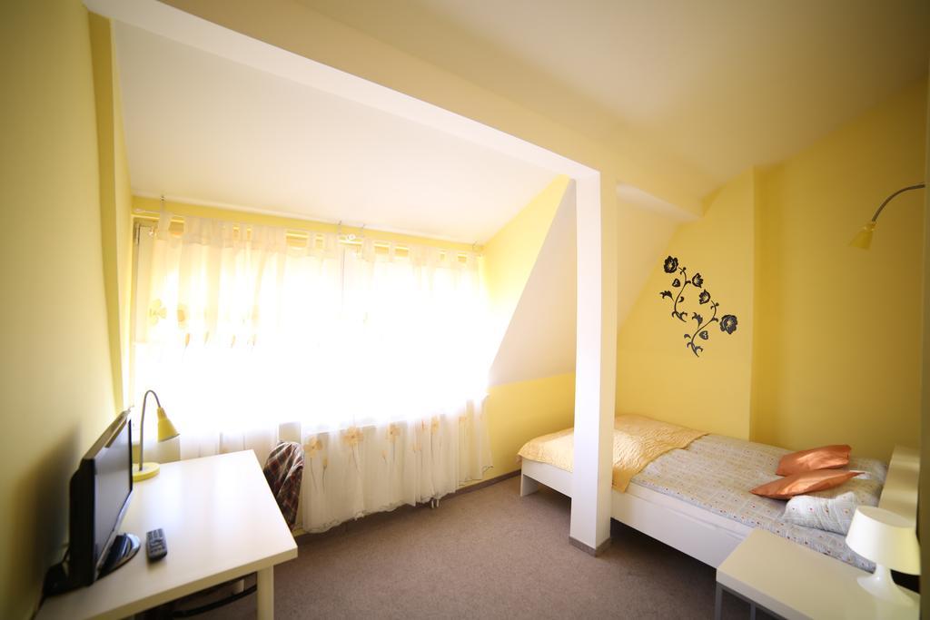 Motel Silver Konstantynow Lodzki Ruang foto